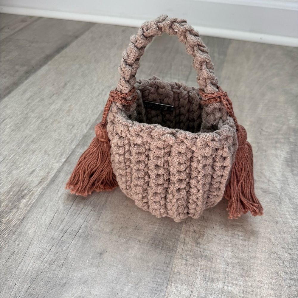 Binge Amalfi Handcrafted Tan Woven Bag - Picture 4 of 7